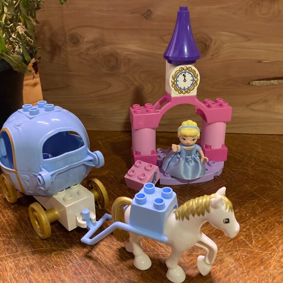 👑 Duplo 6153 – Cinderella’s Carriage (Complete, Gently Loved) - Picture 1 of 4